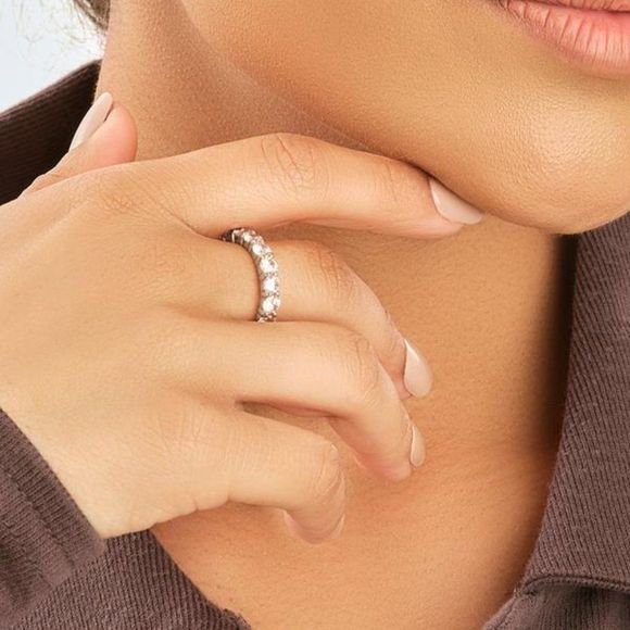 Celebrity Jewelry - CELEBRITY "Kate" Ring Swarovski Zirconia